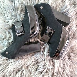 Calvin klein black leather & patent Nala boot bootie size 7
